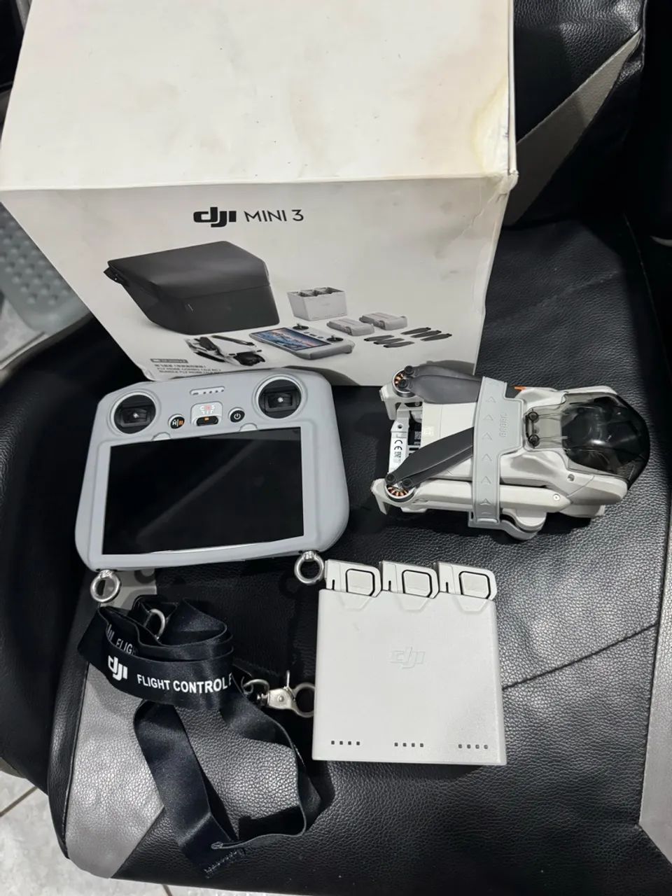 DRONE DJI MINI 3 - FLY MORE COMBO - Foto 3