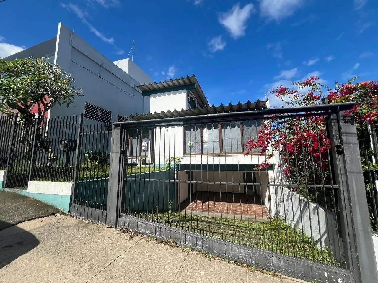 Centro | Casa Comercial ou Residencial | 4 qua