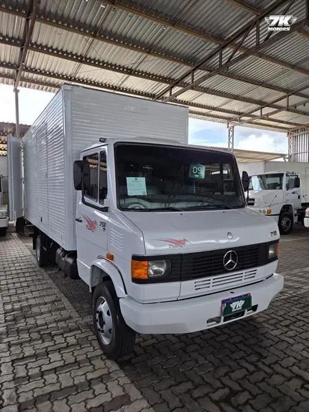 MERCEDES-BENZ 710 2009 - Foto 2