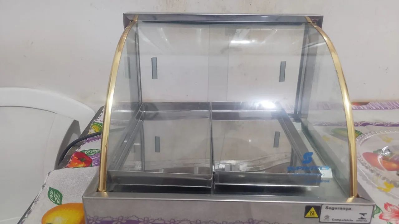 Vende se uma estufa de salgado 