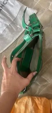 ? BOLSA VERDE EM COURO DA CONSTANCE? R$ 200 - Foto 2