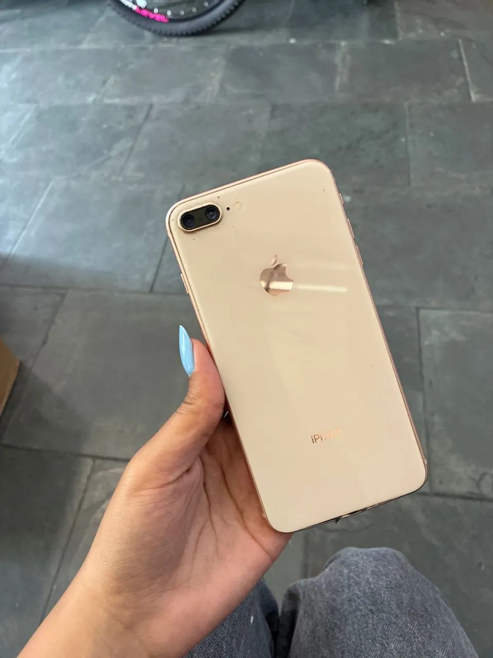 Vendo iPhone 8 Plus  - Foto 2