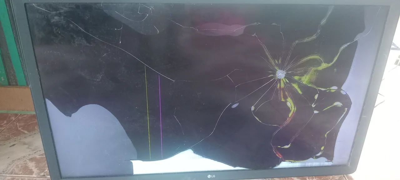 Vendo uma TV LG 32 polegadas com defeito  - Foto 2