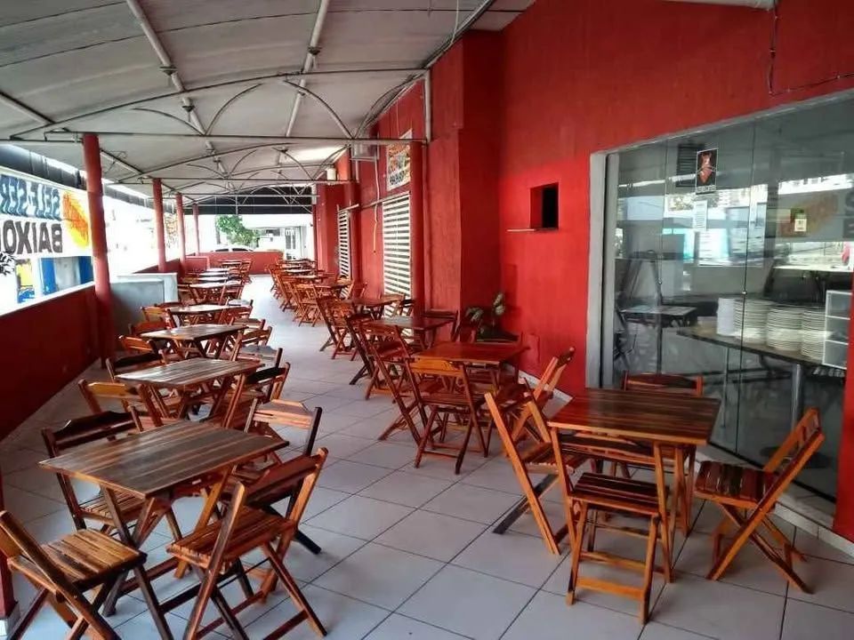 Vendo Rústicos conjuntos dobráveis de madeira para lanchonetes e bar 