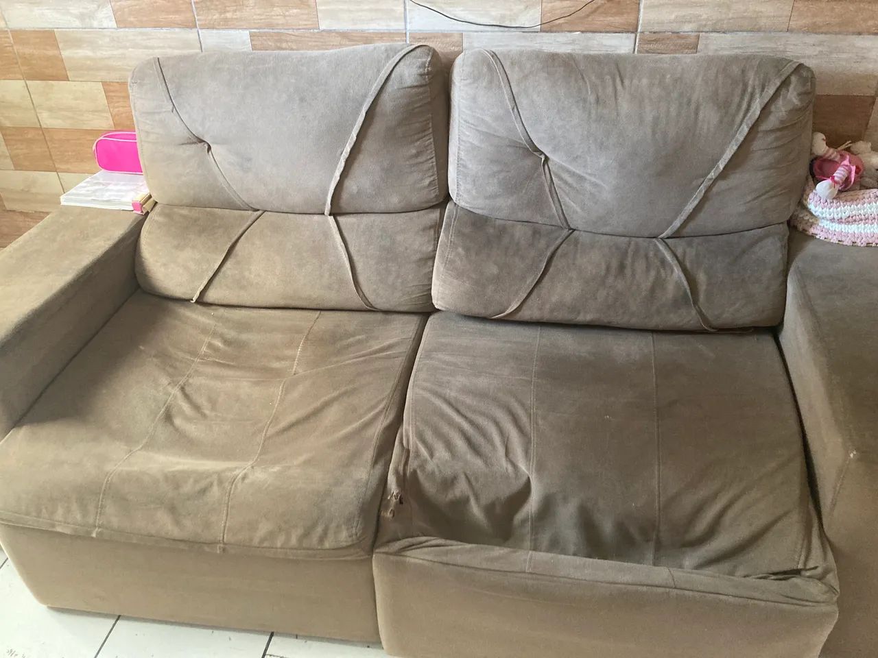 Sofá retrátil marrom - Foto 2