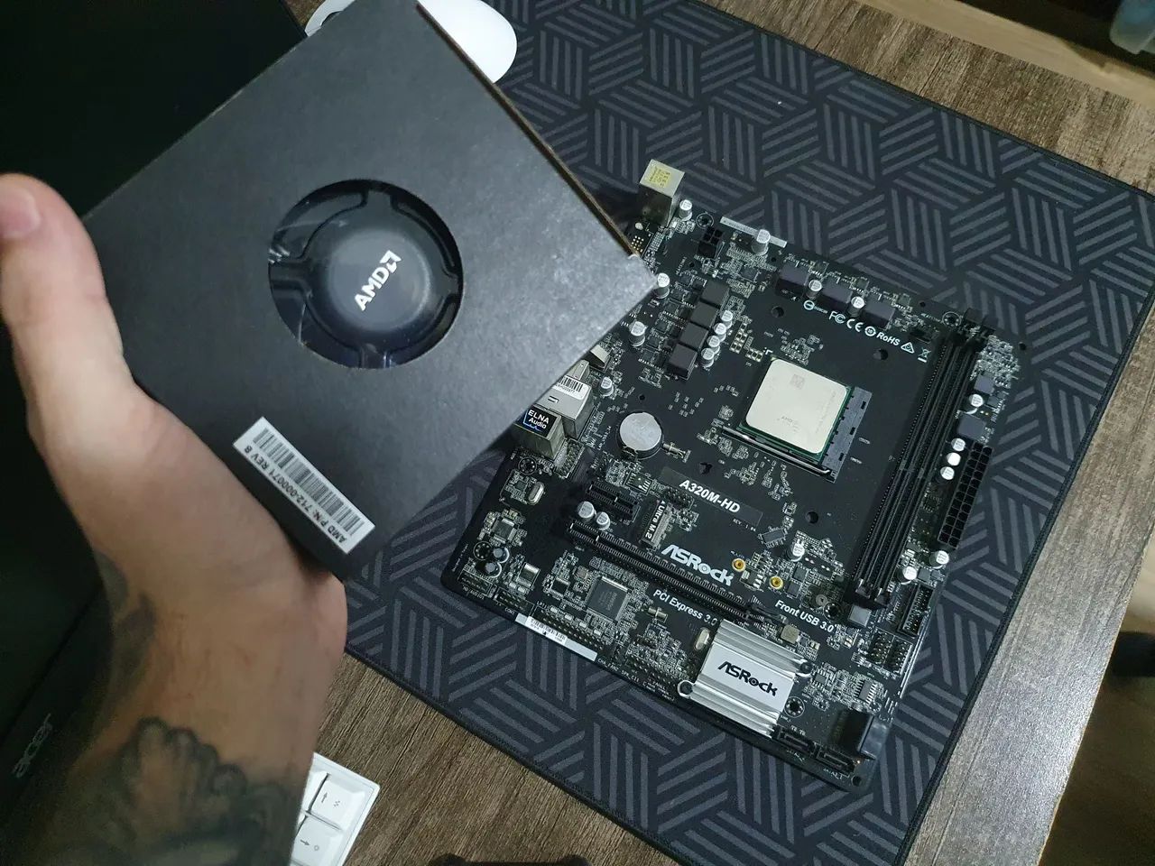 Kit AM4 - Asrock A320M-HD / A10 9700 R7 - Foto 2