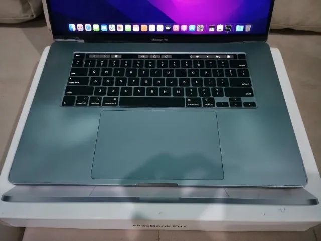 MacBook Pro pol16 2019 Apple Intel Core i9, 16 gb ram ssd 1 tb