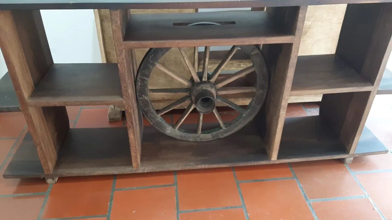 ? Conjunto de Móveis Rústicos em Madeira - Foto 3