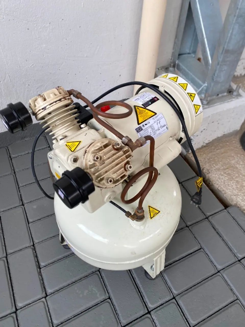 Vendo compressor odontológico  - Foto 2