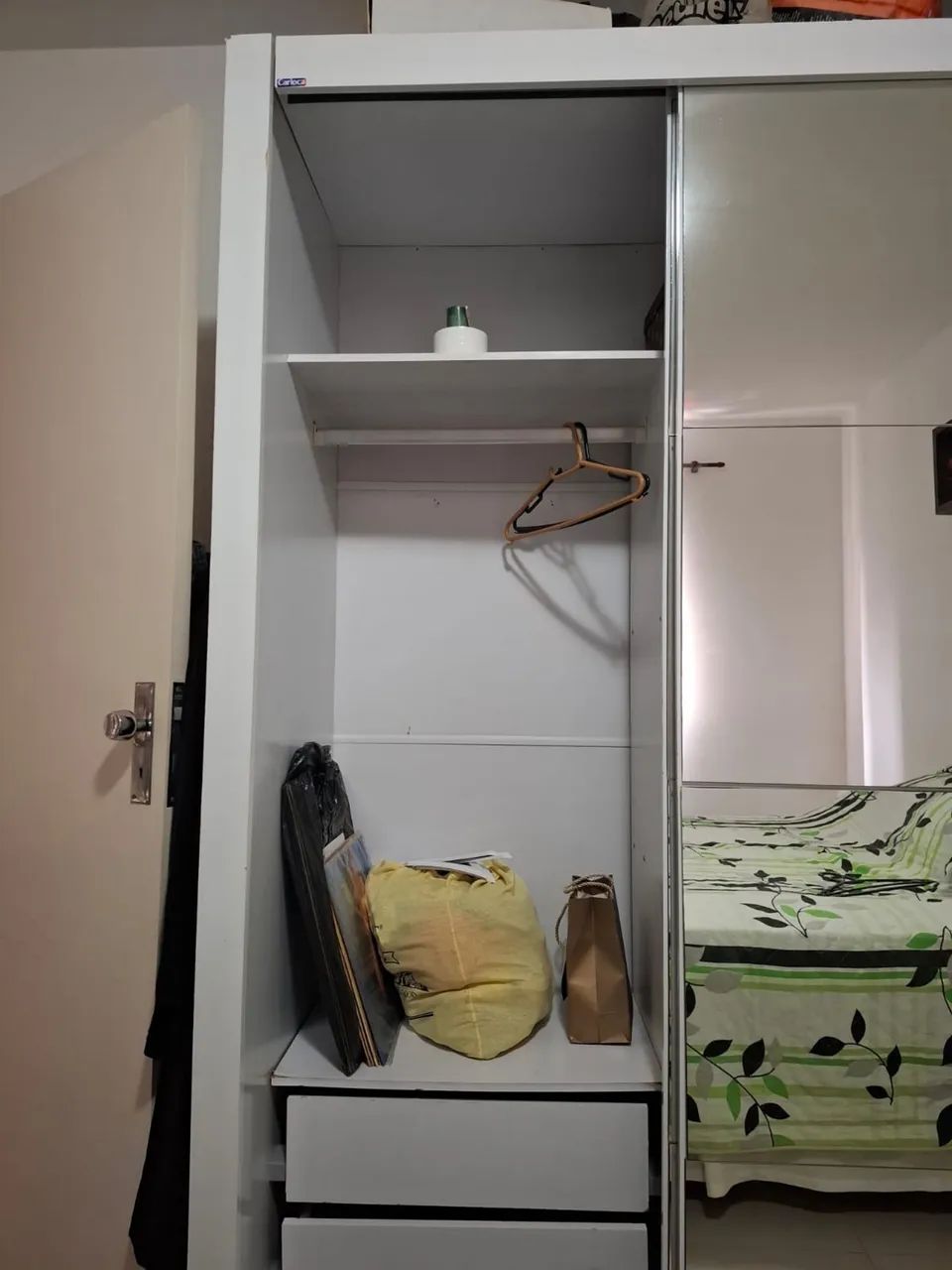 Guarda roupa em ótimo estado  - Foto 5
