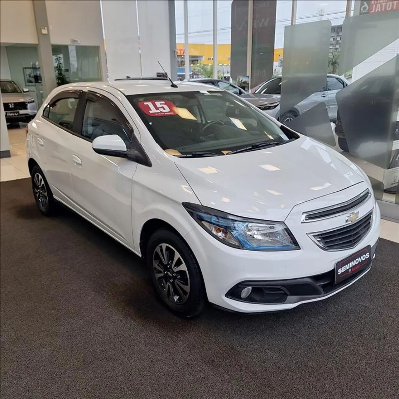 Chevrolet Onix Hatch LTZ 1.4 8V Flex Aut. 4P 2015