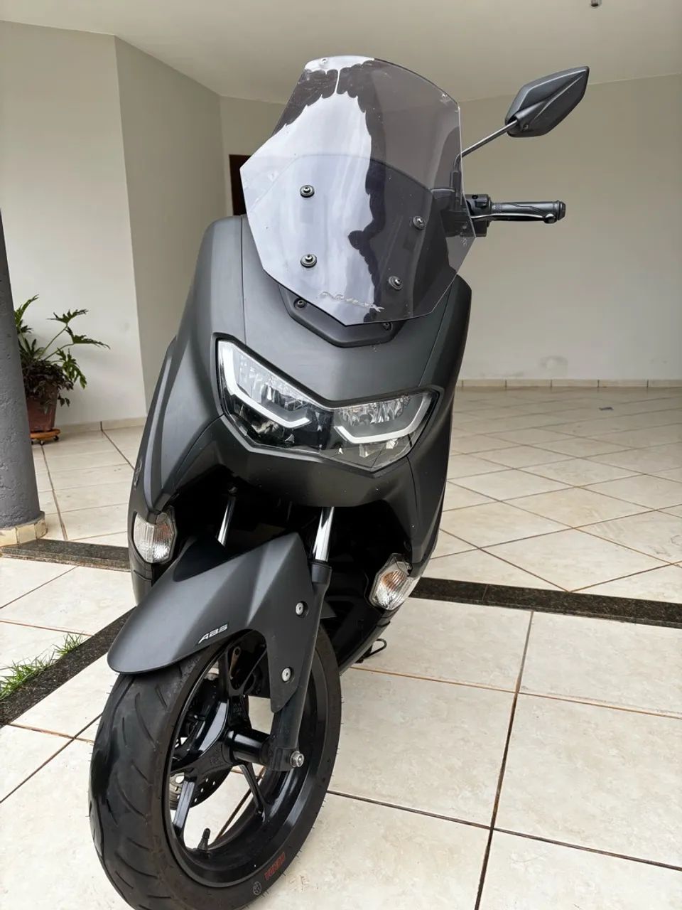 Vende Nmax impecável e de total procedência 
