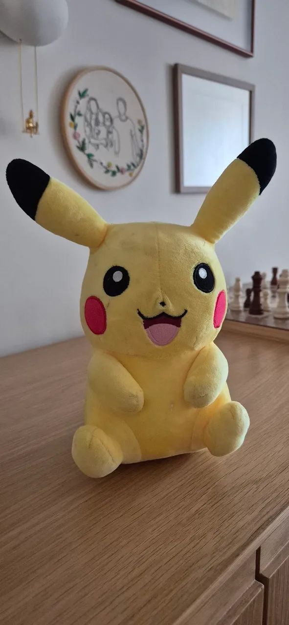 Pelúcia Pikachu