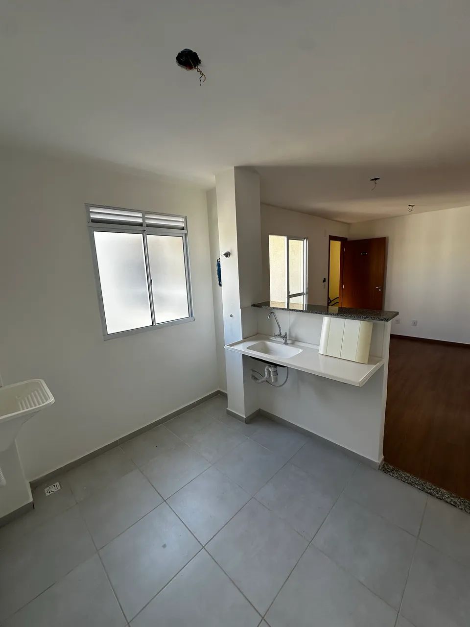 Apartamento NOVO com sacada no Residencial Berati - Foto 2