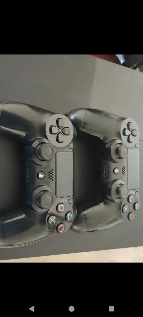 PLAYSTATION 4