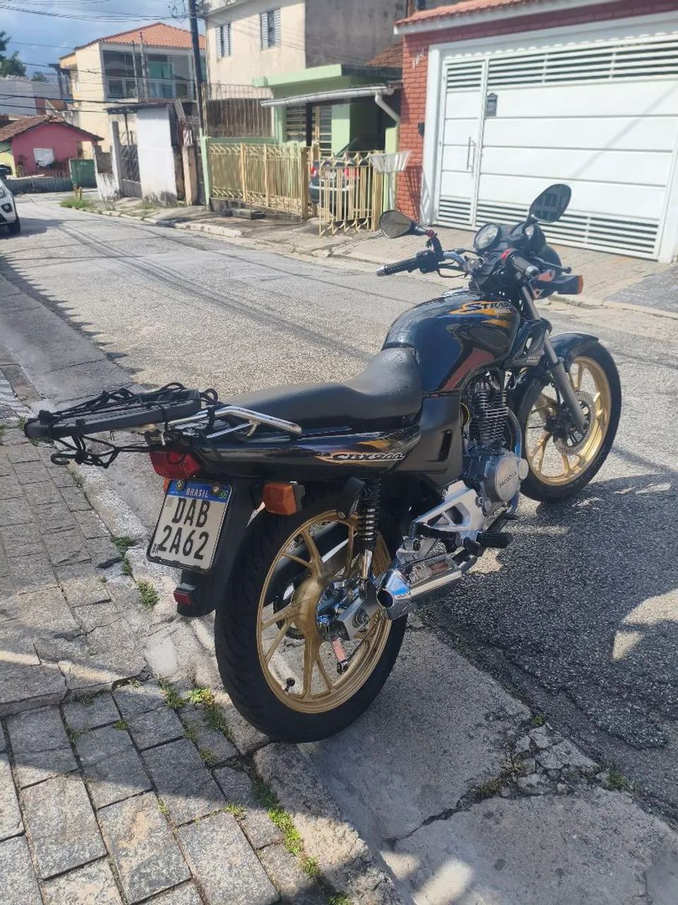 CBX 200 Strada  - Foto 5