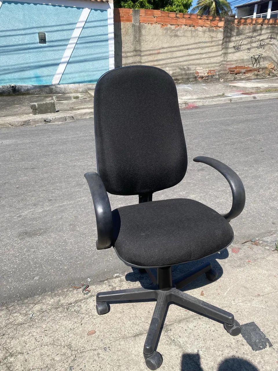 High-back swivel office chair