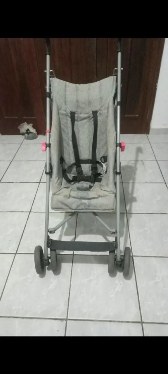 Carrinho de bebê passeio 