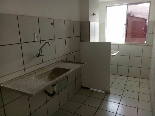 Alugo Apartamento no Condomínio Ponta Verde