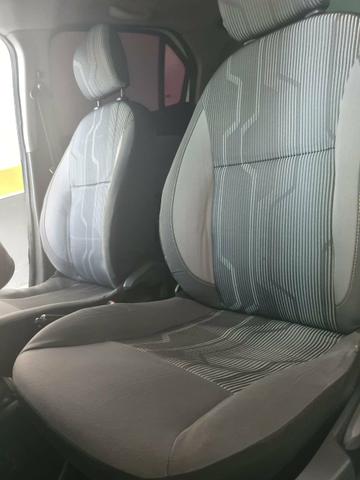Logan 1.0 15/15 R$ 27.900,00 - Foto 6