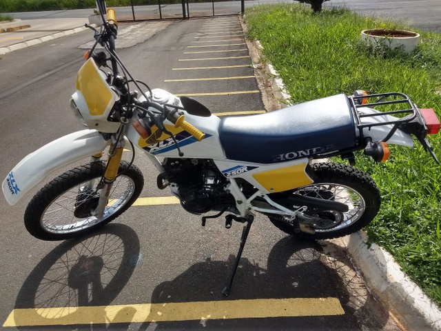 XLX 250 ANO 1988