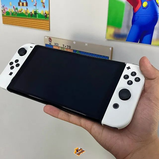 Console Nintendo Switch Oled - Branco (Nacional) : :  Computadores e Informática