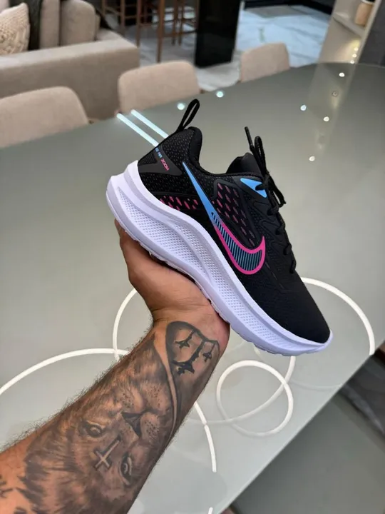 Tênis nike zoom esportivo