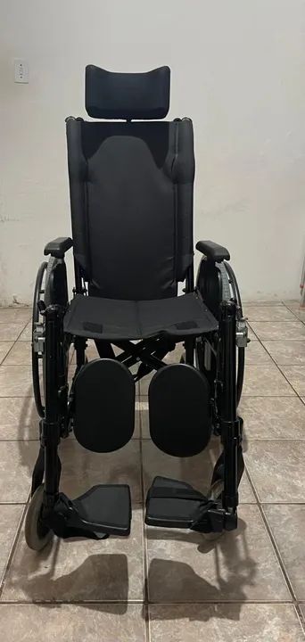Cadeira de Rodas Reclinável de Alumínio 
