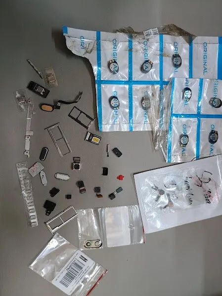 Kit peças de celular antigos fechei assistência - Foto 2