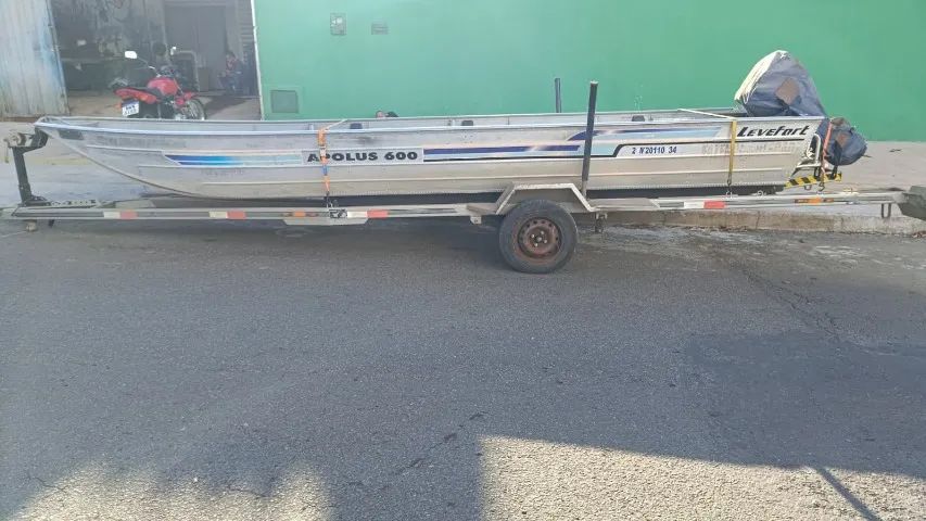 OPORTUNIDADE: CANOA LEVE FORT - 06 METROS - MOTOR TOHATSU 25 HP - CARRETA RANDON - Foto 2