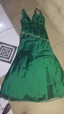 Vestido de festas verde com detalhes em strass. - Foto 4