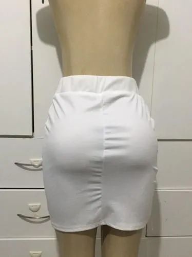 Saia branca justa - tamanho P