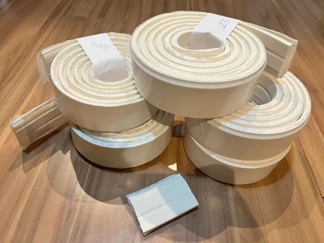 Rodapé de Eva  7,25 metros x 6cm altura (5 rolos de 2,25 metros cada)