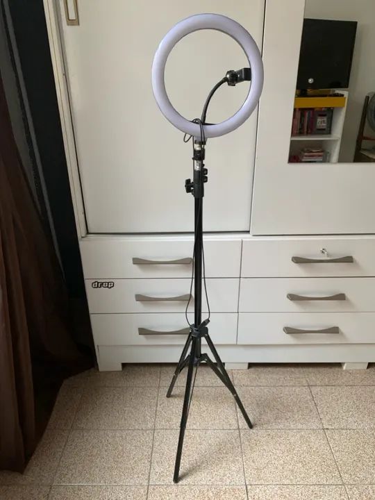 Ring Light com Tripé para Fotos e Vídeos - Foto 3