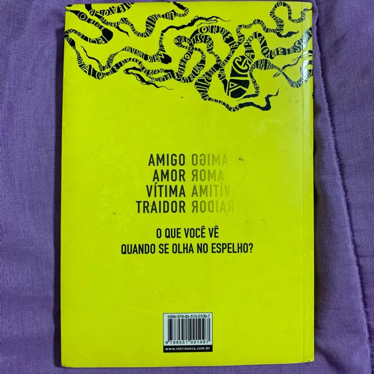 LIVRO: Jogos de Espelhos  - Foto 2