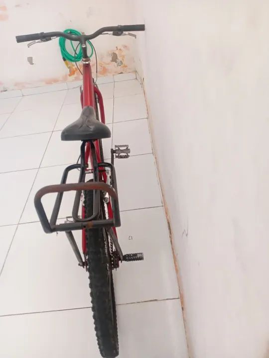 Bicicleta vermelha com marchas - Foto 3
