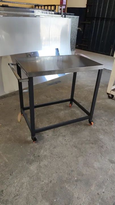 Mesa de aço inox com rodinhas - Foto 3
