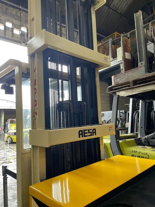 Selecionadora de Pedidos Crown, Elevação 8.400mm - Foto 6