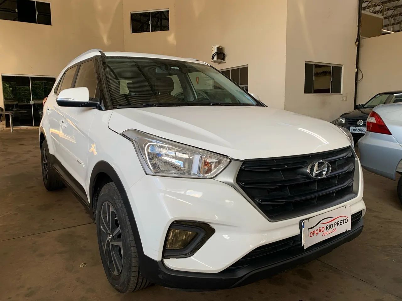 Creta Limitede 1.6 + couro + multimídia 