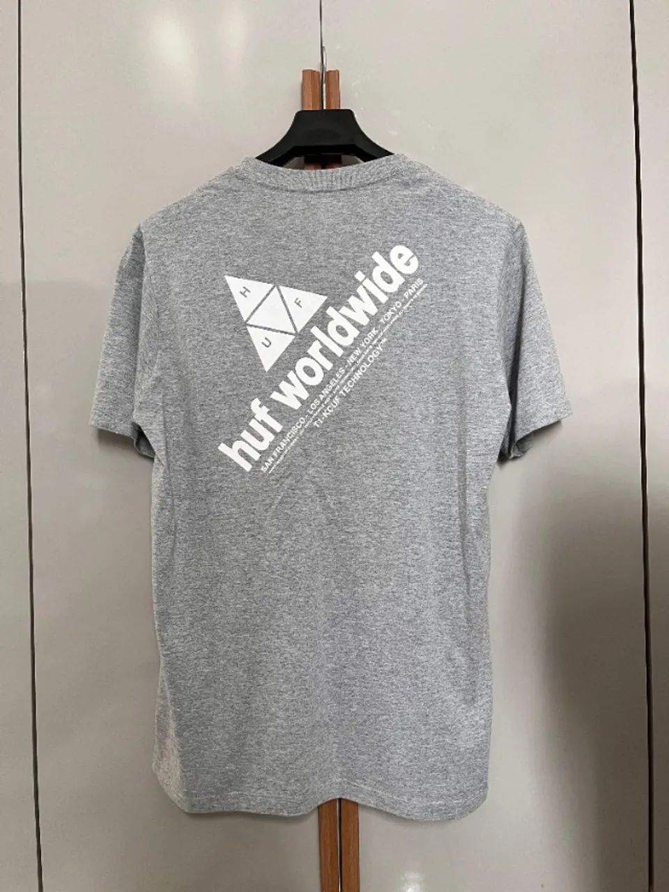 Camiseta HUF - Foto 2