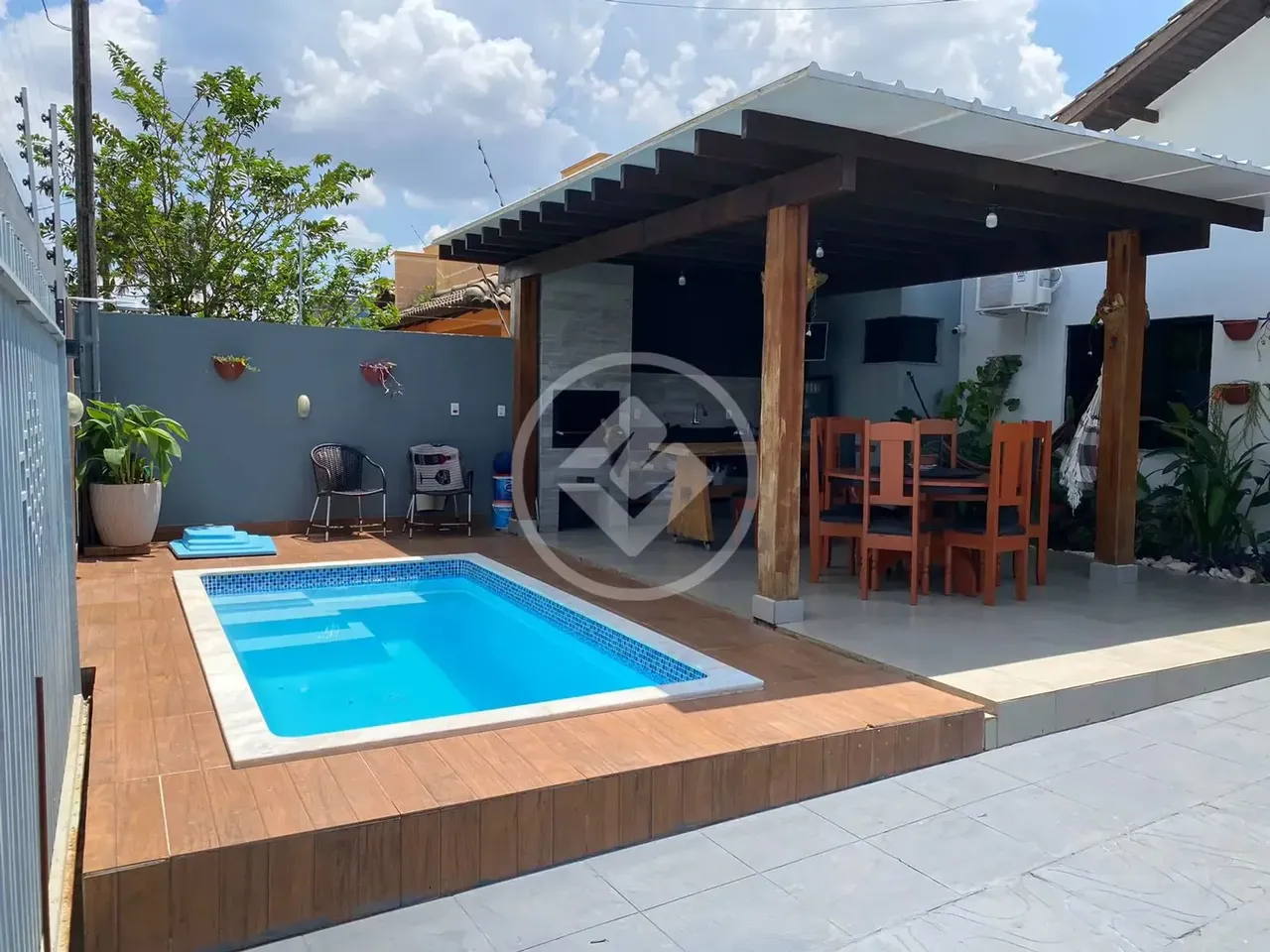 CASA COM EDÍCULA E PISCINA PARA LOCAÇÃO NO FLORENÇA codigo: 128826