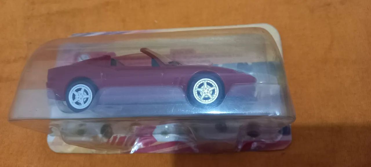 Ferrari nova lacrada a fricção