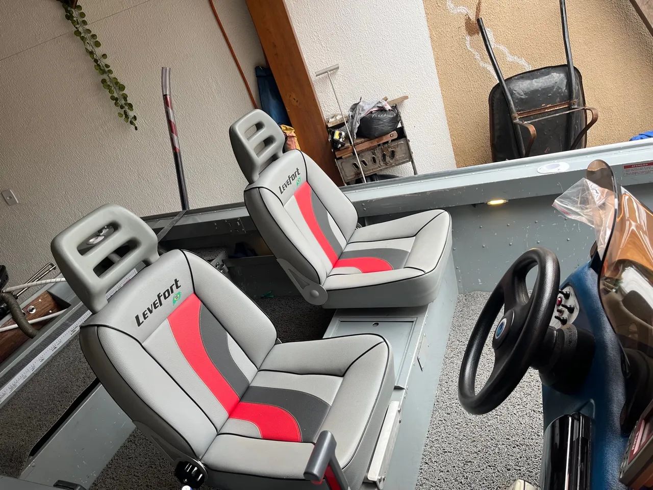 Vendo lancha leve forte CLX 5.0 - Foto 10