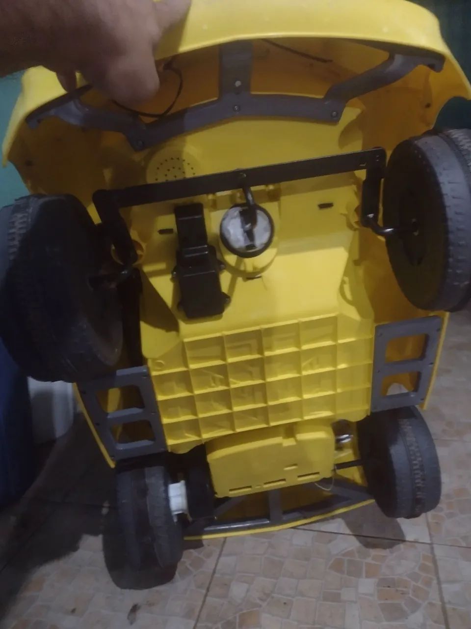 Carro Elétrico Infantil Camaro Amarelo - Foto 6