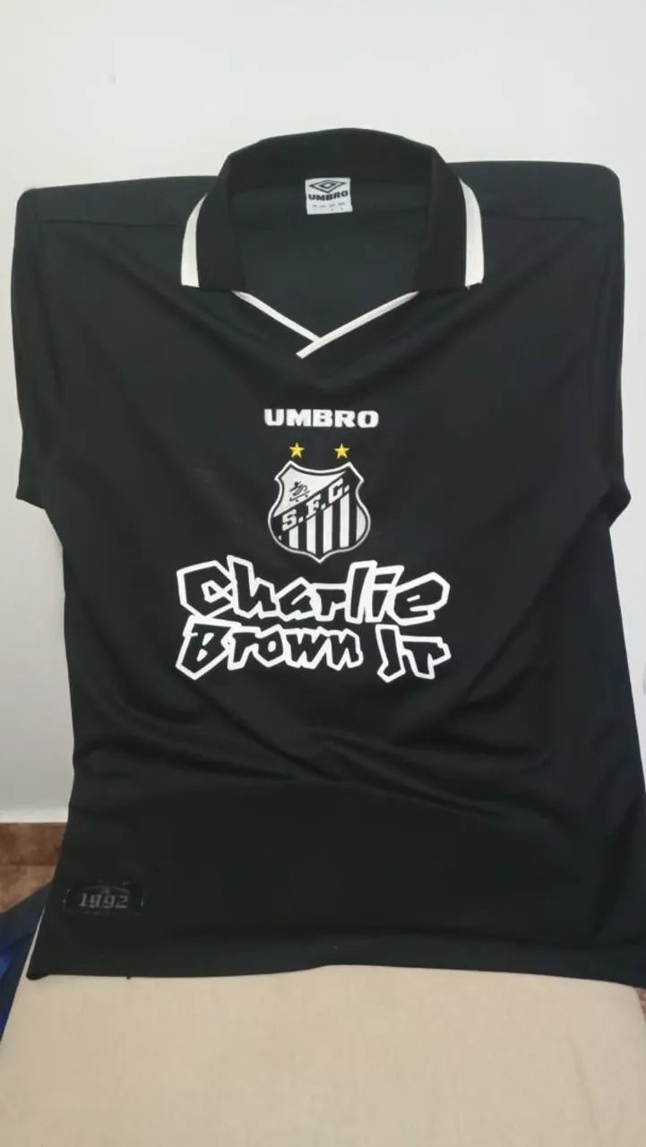 Camisa do Santos tamanho G Charlie Brown Jr original da Umbro.Em ótima conservação.