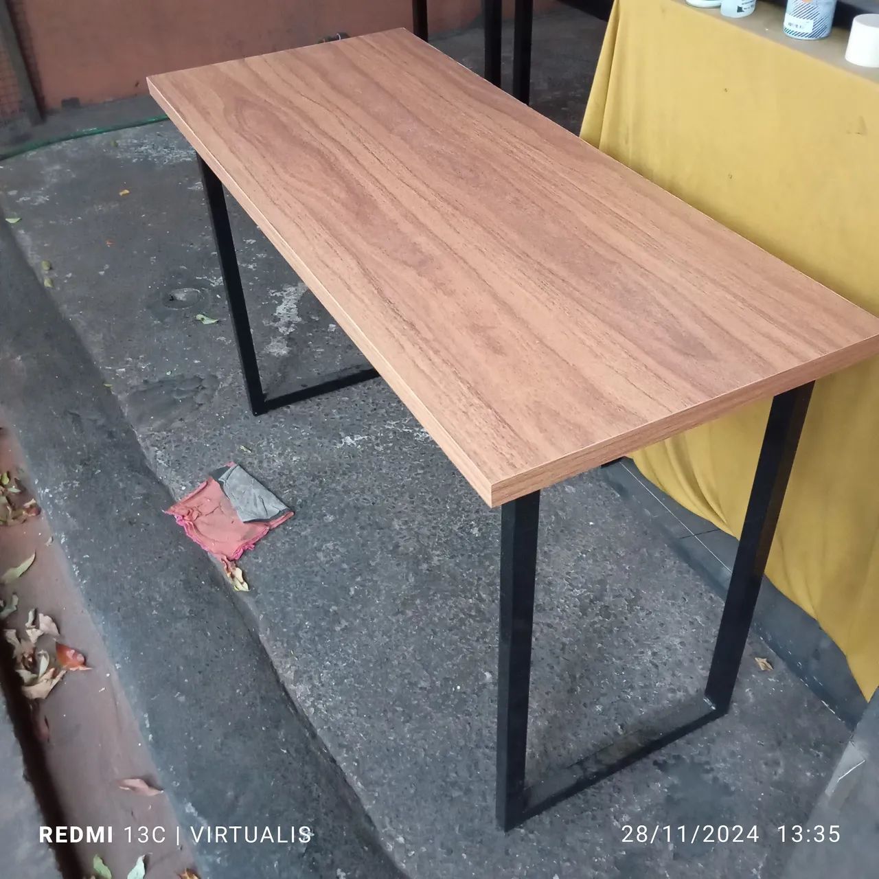 Mesa de Escritório em Mdf com Pernas de Ferro - Foto 2