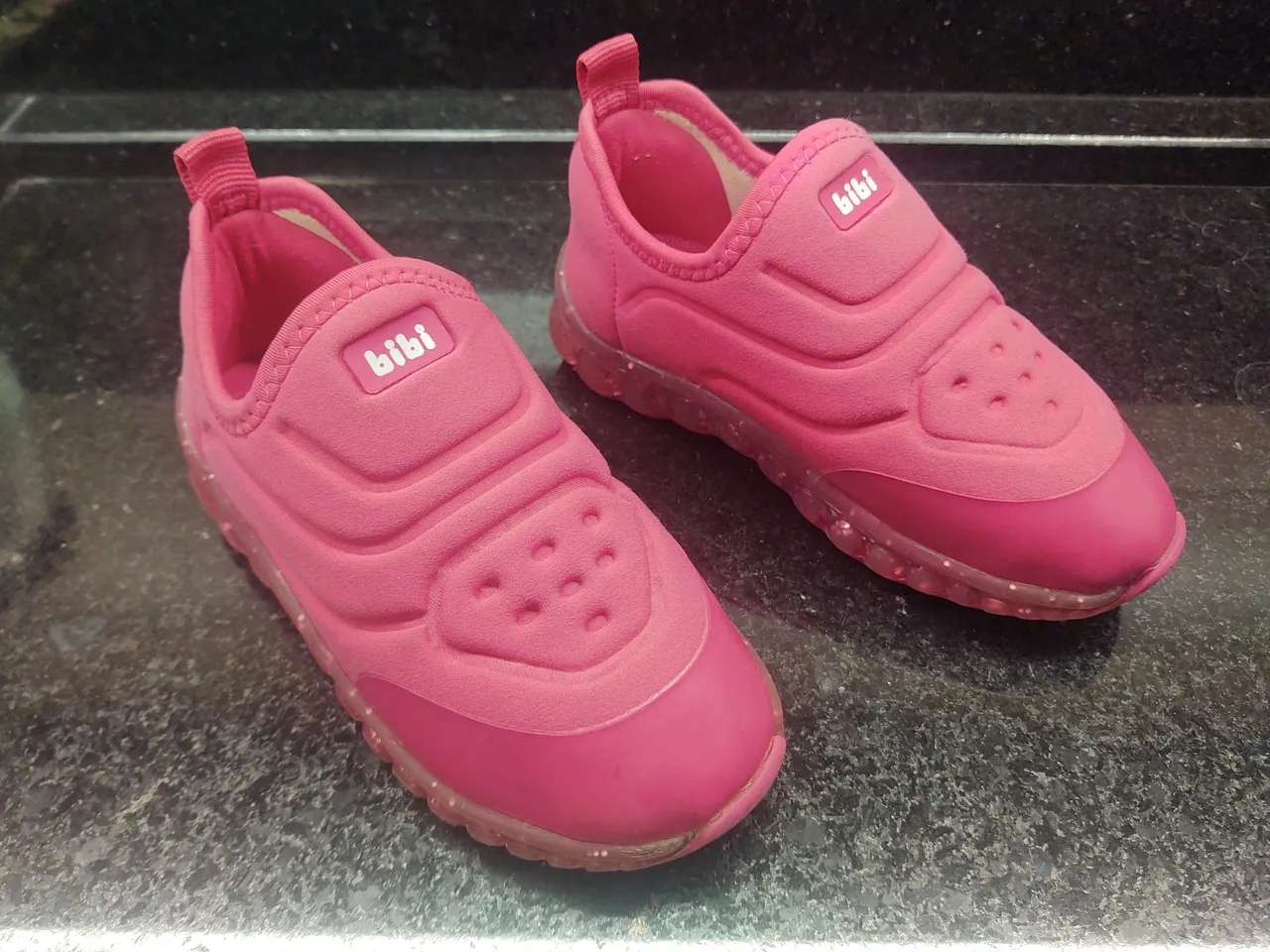 Tênis Bibi Rosa Infantil com Led, número 26
