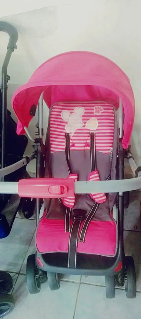 Carrinho de Bebê Rosa Minnie