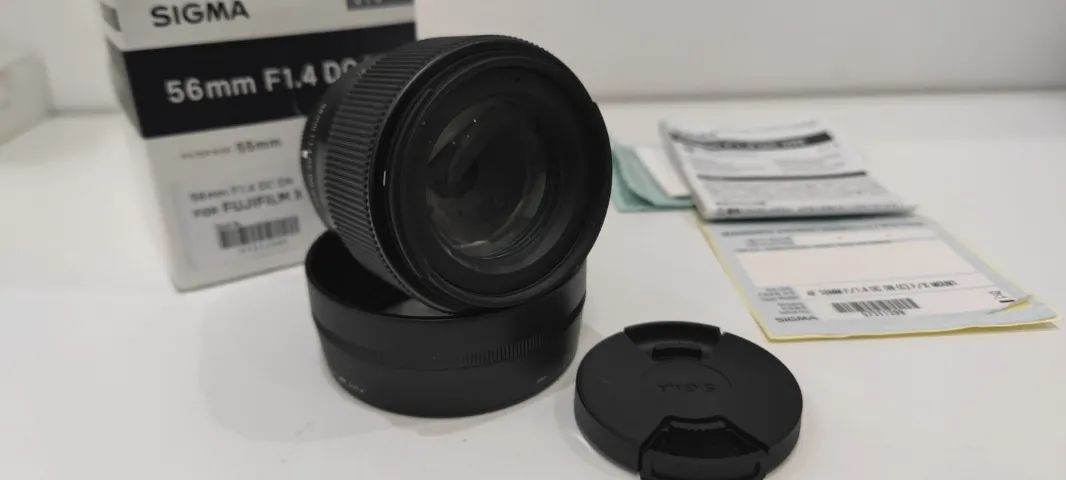 SIGMA 56mm F1.4 EF-M用 Sigma 56 mm F1.4 DC DN para montagem EF-M (351971) | Amazon.com.br