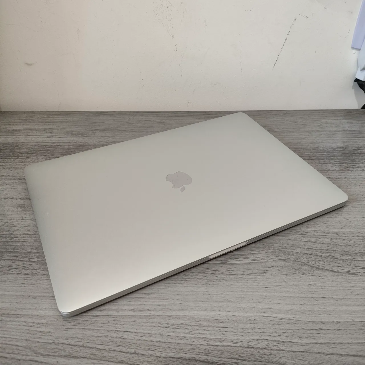 macbook pro i7 2019
